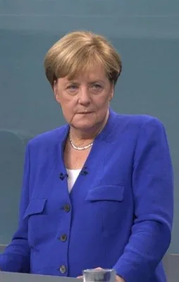 Merkel: Türkiye AB'ye üye olamaz