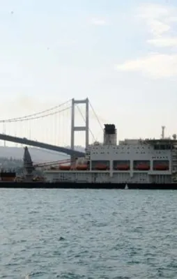 İstanbul Boğazı'nda tüm seferler iptal edildi!