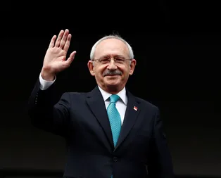 CHPde dayak skandalı! Terör bayrağı ile çekilmiş fotoğrafları görünce uyardı, başına gelmeyen kalmadı