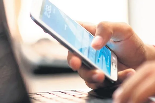 Cep telefonu alacaklar dikkat! Resmi Gazete'de yayımlandı: Fiyat düşecek 12 taksit artacak