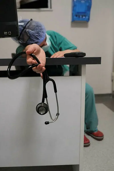 Pandemi servisinde görev yapan doktorun gözünden bir mücadelenin kareleri-6