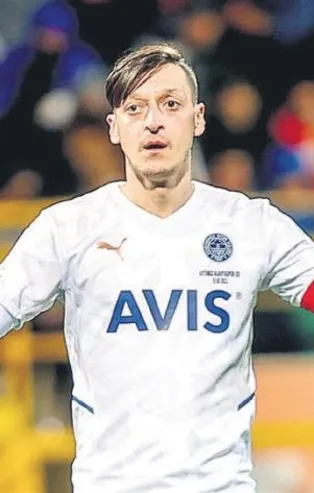 Fenerbahçe Mesut Özil ile sözleşme feshi için anlaşma sağlandı! Yıldız oyuncu için Başakşehir devrede