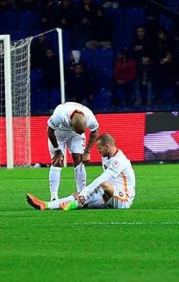 Galatasaray'da Sneijder şoku