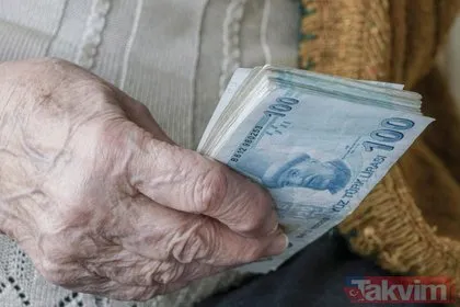 1.100 lira o tarihte hesaplarda! Bankalardan ikramiye kararı... Emeklilere bankaya gitmek serbest mi?