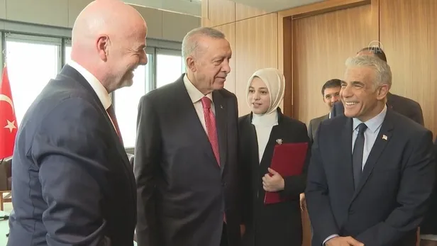 1663794049543.jpeg Başkan Erdoğan, FIFA Başkanı Gianni Infantino ve İsrail Başbakanı Yair Lapid arasında güldüren Fenerbahçe diyaloğu-5