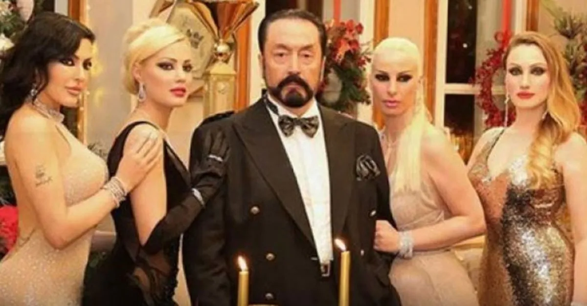 Adnan Oktar’ın sapıklığının boyutları ortaya çıktı: Bana gelecek kızlar iç çamaşırı giymesin
