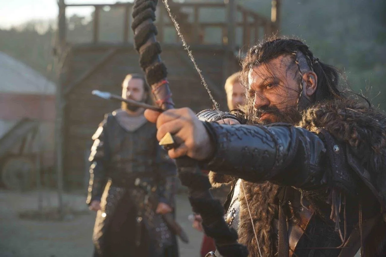 Kuruluş Osman'ın Ulugan'ı Devrim Saltoğlu’nun gözlerden uzak büyüttüğü kızı hayran bıraktı! - 2