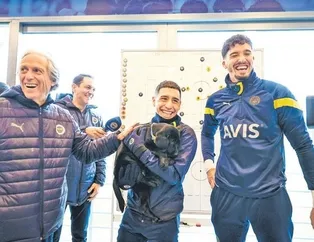 Emre Mor’a duygu dolu jest