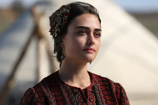 dirilis-ertugrulun-yildizi-oyunculugu-birakiyor-iddialarina-olay-yanit-benim-yerime-baskasi-1606503279428.jpg Diriliş Ertuğrul'un yıldızı oyunculuğu bırakıyor iddialarına olay yanıt! Benim yerime başkası...-6