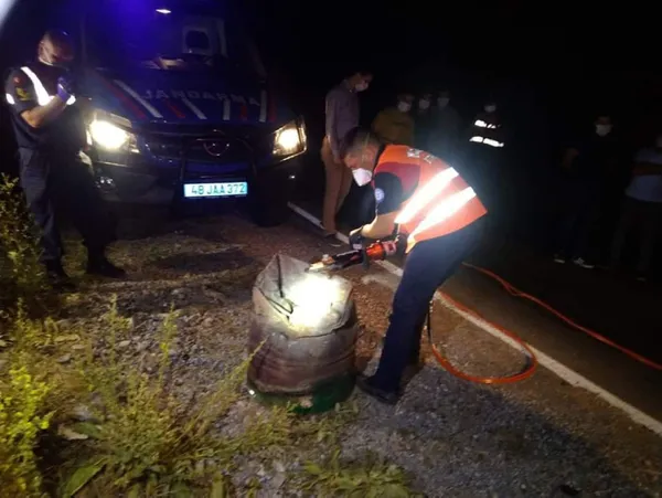 son-dakika-pinar-gultekin-davasi-devam-ediyor-katil-cemal-metin-avcinin-esinden-bosandigi-ortaya-cikti-avukat-rezan-epozdemir-bu-danisikli-bir-bosanma-1619444764374.jpg SON DAKİKA: Pınar Gültekin davası devam ediyor! Katil Cemal Metin Avcı'nın eşinden boşandığı ortaya çıktı! Avukat Rezan Epözdemir: Bu danışıklı bir boşanma-11