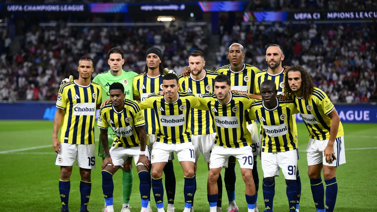 Fenerbahçe'nin Roma maçı muhtemel 11'i belli oldu