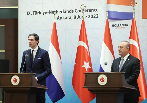 disisleri-bakani-mevlut-cavusoglu-hollandali-mevkidasiyla-ortak-basin-toplantisi-duzenledi-somut-adimlarin-ati-1654697463516.jpg Dışişleri Bakanı Mevlüt Çavuşoğlu Hollandalı mevkidaşıyla ortak basın toplantısı düzenledi: Somut adımların atılması lazım-5
