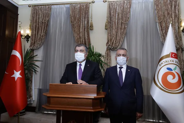 son-dakika-saglik-bakani-fahrettin-koca-iki-haftalik-tedbirler-istedigimiz-dususu-saglayamadigi-icin-17-gunluk-kapanma-1619777733709.jpg SON DAKİKA: 17 günlük tam kapanma! Sağlık Bakanı Fahrettin Koca: İki haftadır uygulanan tedbirler istediğimiz düşüşü sağlayamadı-4