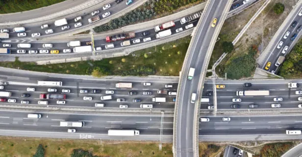 Köprü ve otoyol GEÇİŞ ÜCRETİ ne kadar, kaç TL oldu? Karayolları Genel Müdürlüğü fiyat listesi... Köprü ve otoyol ücretlerine zam geldi mi?