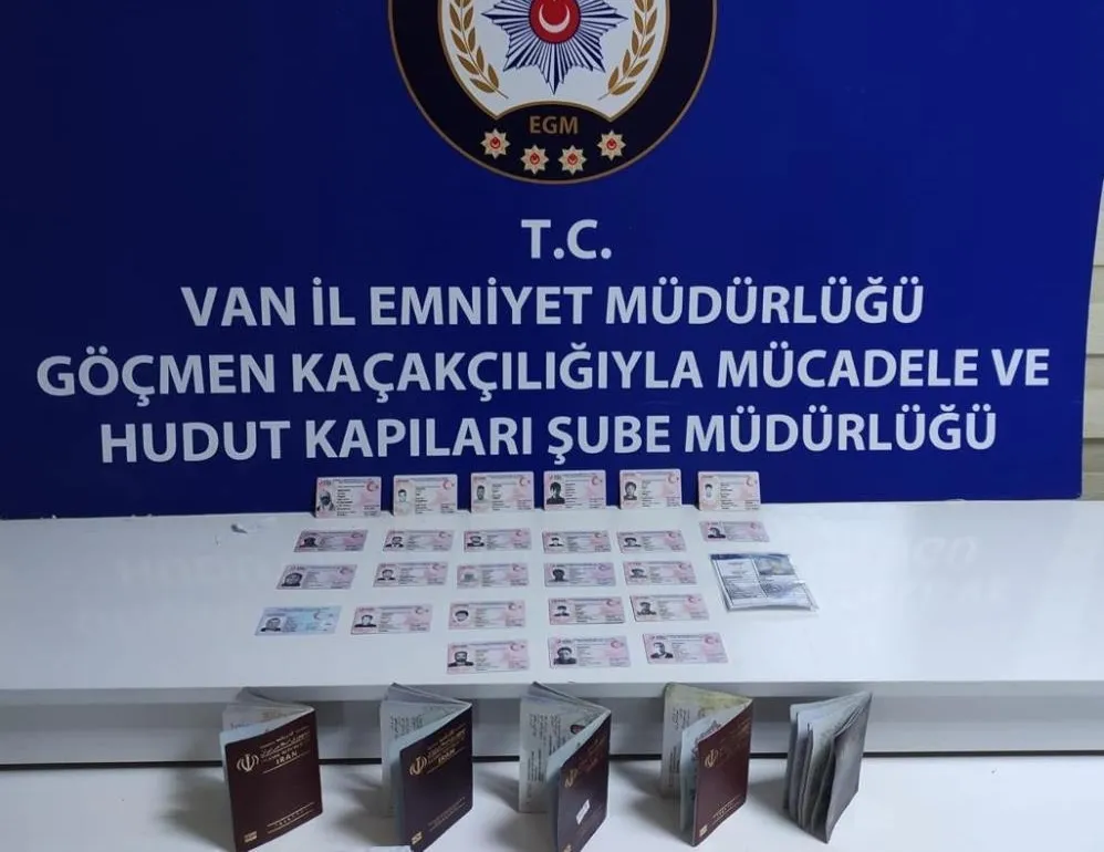 MİT ve emniyet düğmeye bastı: 30 adet sahte belge...