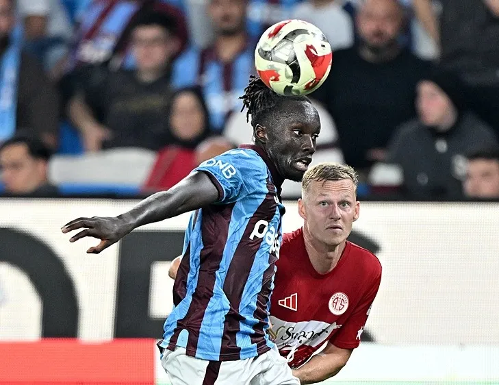 Mendy Sevilla yolcusu