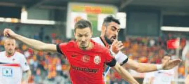 Sağ beke yeniden Linnes