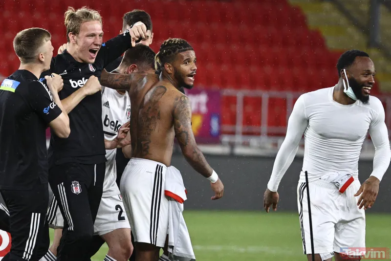 Süper Lig'de tarihi akşam! 2020-2021 sezonunu şampiyonu Beşiktaş oldu