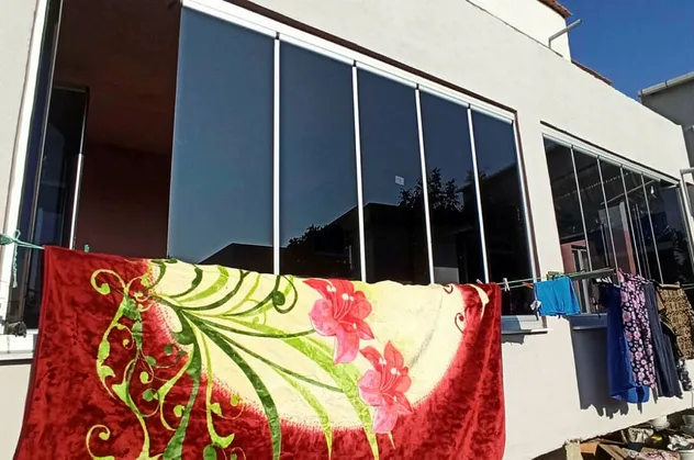 Akılalmaz ihmal! Balkon camı felaketleri oldu