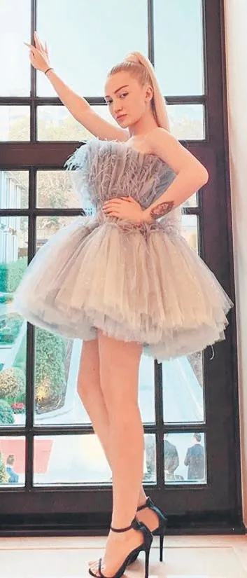 prof-dr-omer-ozkan-son-10-yilda-yuz-kol-ve-rahim-nakli-yaparak-tip-tarihine-gecti-magazin-figurlerinden-az-tak-1642802820924.jpeg Prof. Dr. Ömer Özkan son 10 yılda yüz, kol ve rahim nakli yaparak tıp tarihine geçti! Magazin figürlerinden az takip edildi-6