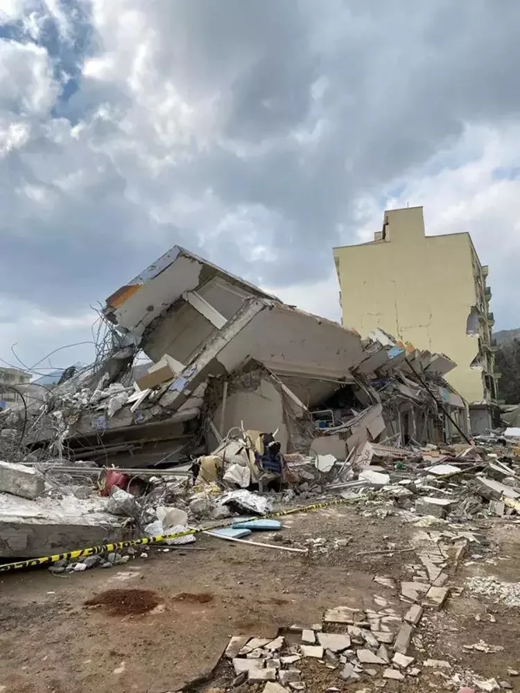 1721288823579.jpeg 29 kişinin öldüğü binanın şantiye şefinden skandal savunma: Benim için staj gibiydi! Tecrübe edindim-6