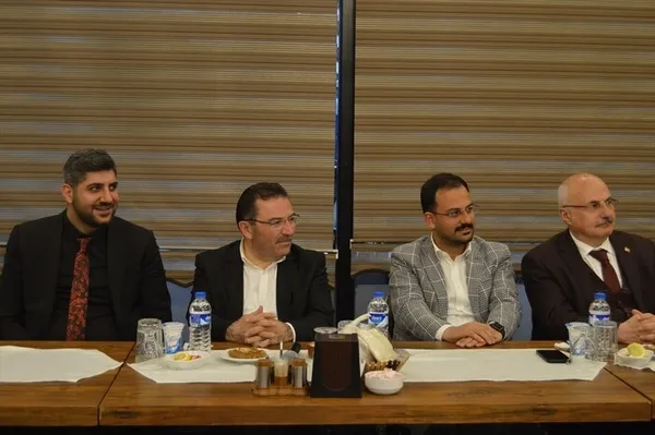Gelecek Partisi'nde toplu istifa! Erzurum'da 300 kişilik grup AK Parti'ye katıldı-3