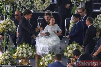 Efsane futbolcu Pele’ye veda! Futbola başladığı statta cenaze töreni düzenlendi