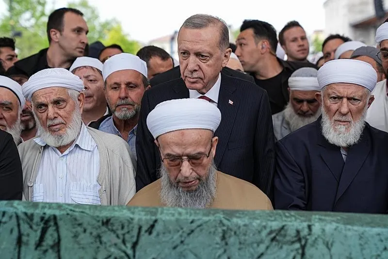 İsmailağa Cemaati lideri Hasan Kılıç'a Hakk'a uğurlandı! Başkan Erdoğan cenaze namazına katıldı | Cemaatin yine lideri Fikri Doğan-6