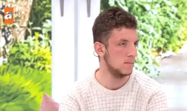 8-subatta-ortadan-kaybolan-dileki-esra-erol-buldu-canli-yayinda-esiyle-yuzlesti-yasadiklari-kan-dondurdu-kadin-1678290947230.jpg 8 Şubat'ta ortadan kaybolan Dilek’i Esra Erol buldu! Canlı yayında eşiyle yüzleşti! Yaşadıkları kan dondurdu: Kadın ticareti, zorla tutulma...-7