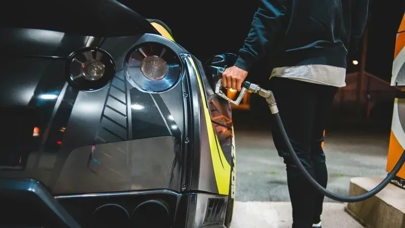 Eşel mobil yeniden devrede: Benzin ve motorin zammı sınırlı kaldı-2