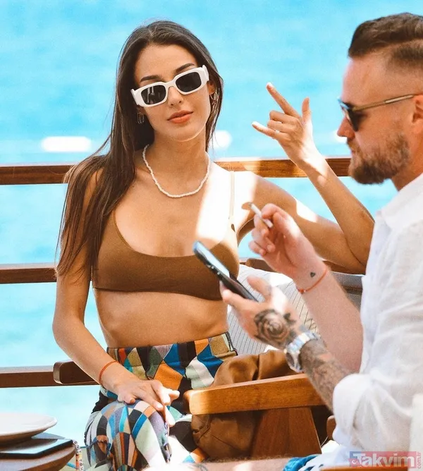 Dilan Çiçek Deniz İzlanda soğuğunda göğüs ve kasık dekoltesiyle aileye girdi! Tuvalette basıldığı İzlandalı sevgilisi ve babası... - 3