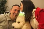 Oğuzhan Koç ile Hazal Subaşı'ndan Alaçatı'da romantik tatil! Karın kasları gündem oldu