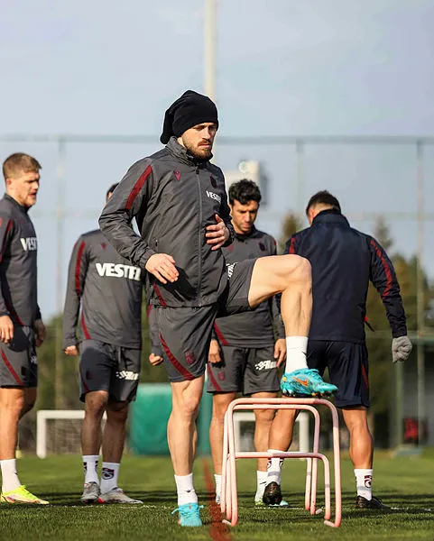 trabzonspor-antalyaspor-canli-mac-izle-ztk-ceyrek-final-ts-antalyaspor-canli-izle-bedava-kesintisiz-sifresiz-1646151244078.jpg Trabzonspor - Antalyaspor CANLI MAÇ izle! ZTK Çeyrek Final TS - Antalyaspor canlı izle bedava kesintisiz şifresiz! ASPOR Naklen Yayın!-3