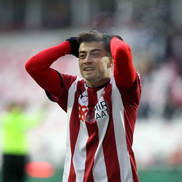 besiktasin-orta-sahasi-genclesecek-kerem-atakanda-islem-tamam-1660919182053.jpg Beşiktaş'ın orta sahası gençleşecek! Kerem Atakan'da işlem tamam-2