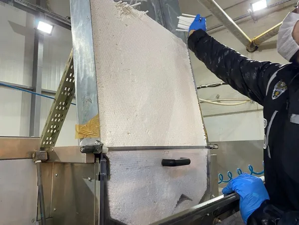 izmirde-50-milyon-liralik-kacak-sigara-operasyonu-1643707605599.jpg İzmir'de 50 milyon liralık 'kaçak sigara' operasyonu! Cumhuriyet tarihinin en büyüğü-2