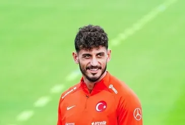 Fenerbahçe'nin futbolcusu Samet Akaydın'dan aşk bombası! Gönlünü güzel oyuncuya kaptırdı