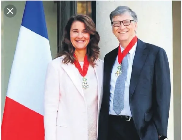 Bill Gates ile 27 yıllık eşi Melinda Gates boşanıyor!-1