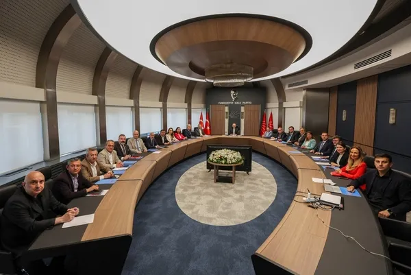 CHP'de koltuk kavgası alevlendi! Ekrem İmamoğlu kurultay istedi, Kemal Kılıçdaroğlu rest çekti: MYK'ya ince ayar-14