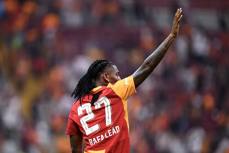 galatasarayin-forma-geliri-68-milyon-euroya-cikti-1788509564796.jpeg Galatasaray'ın forma geliri rekor seviyeye ulaştı: 68 milyon euro!-3