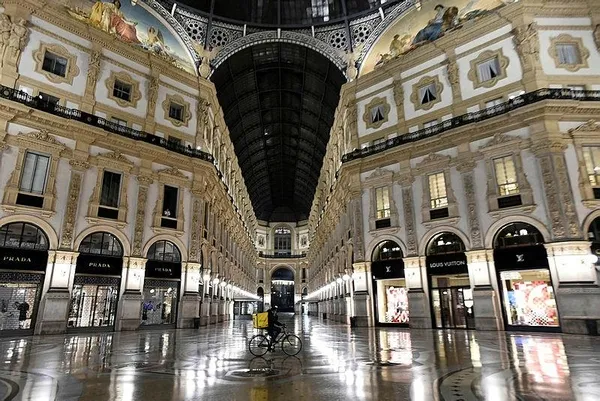 Avrupa'da koronavirüs yeniden alevlendi! İtalya'da sokağa çıkma yasağı başladı-4