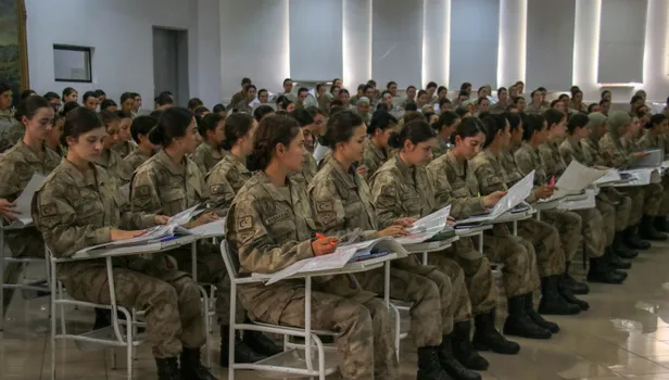 Nene hatunların torunları Barış Pınarı Harekatı'nda görev almak için hazır |Video