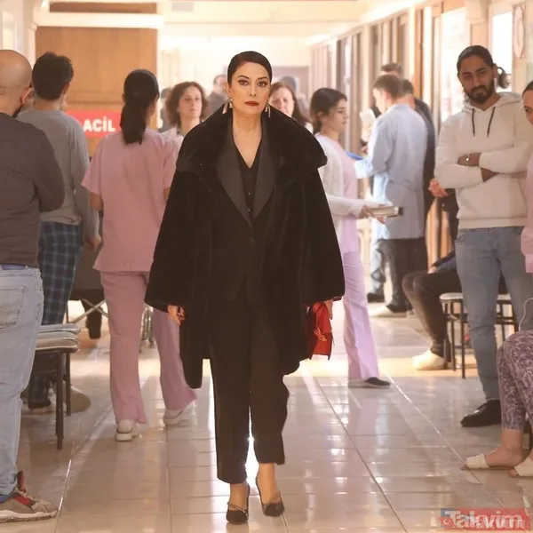 Üç Kız Kardeş'in acımasız Rüçhan'ı Veda Yurtsever’in eski eşi bakın kim çıktı! Duyan inanamadı meğer kendisinden de ünlüymüş... - 1