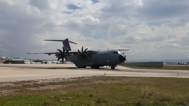 Libya'ya verilecek 150 bin doz aşıyı taşıyan uçak Ankara Etimesgut Havaalanı’ndan yola çıktı-2
