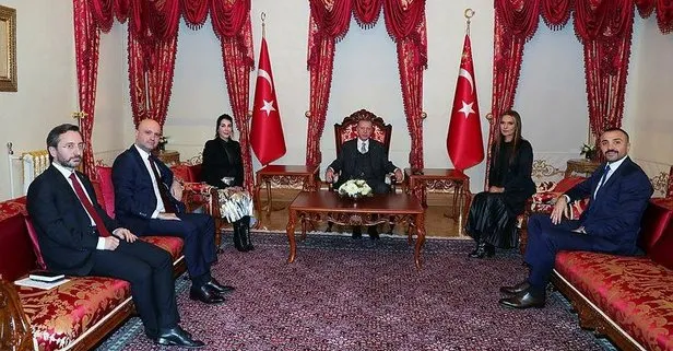 Başkan Erdoğan sanatçılar Hande Yener ve Demet Akalın’ı kabul etti