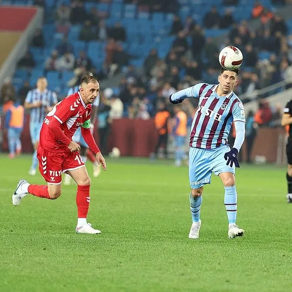 akyazida-firtina-koptu-trabzonspor-evinde-samsunsporu-maglup-etti-1705001381335.jpeg Akyazı'da Fırtına koptu! Trabzonspor evinde Samsunspor'u mağlup etti-8
