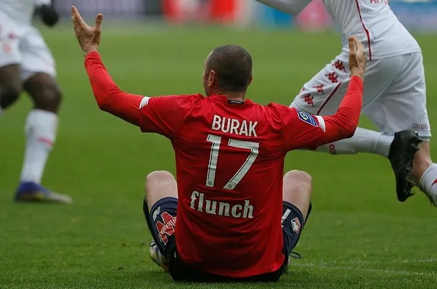 Burak Yılmaz'dan sosyal medyayı karıştıran Mesut Özil açıklaması