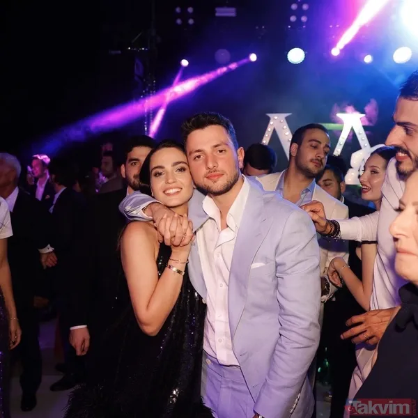 Hakan Ural’ın kızı Melisa Ural dekolteli elbisesiyle paylaştı! İlk yorum anne Sibel Can’dan! - 14