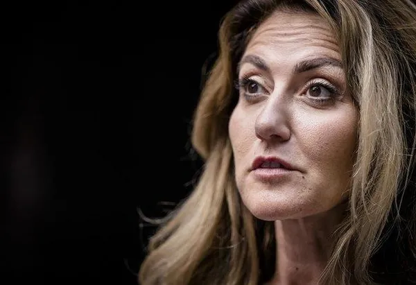 1697964323327.jpeg PKK'lı teröristin kızı Hollanda Güvenlik ve Adalet Bakanı Dilan Yeşilgöz İsrail'i desteklediğini açıkladı-10