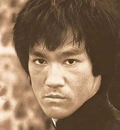 Bruce Lee’yi hiç böyle görmediniz