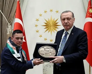 Filistinli Muhammed okula başlıyor!